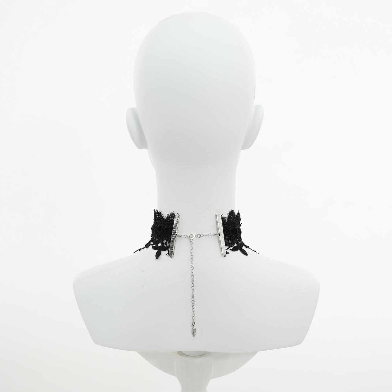 Larme d’Alice Lace choker