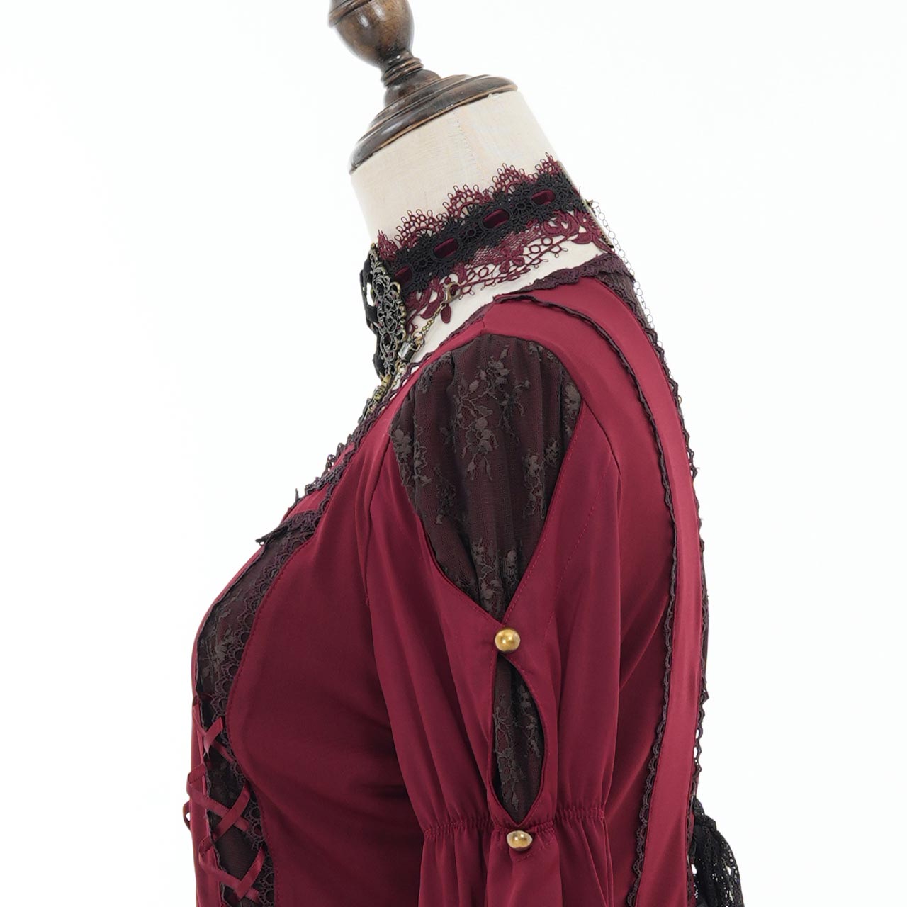 Larme d’Alice Lace choker