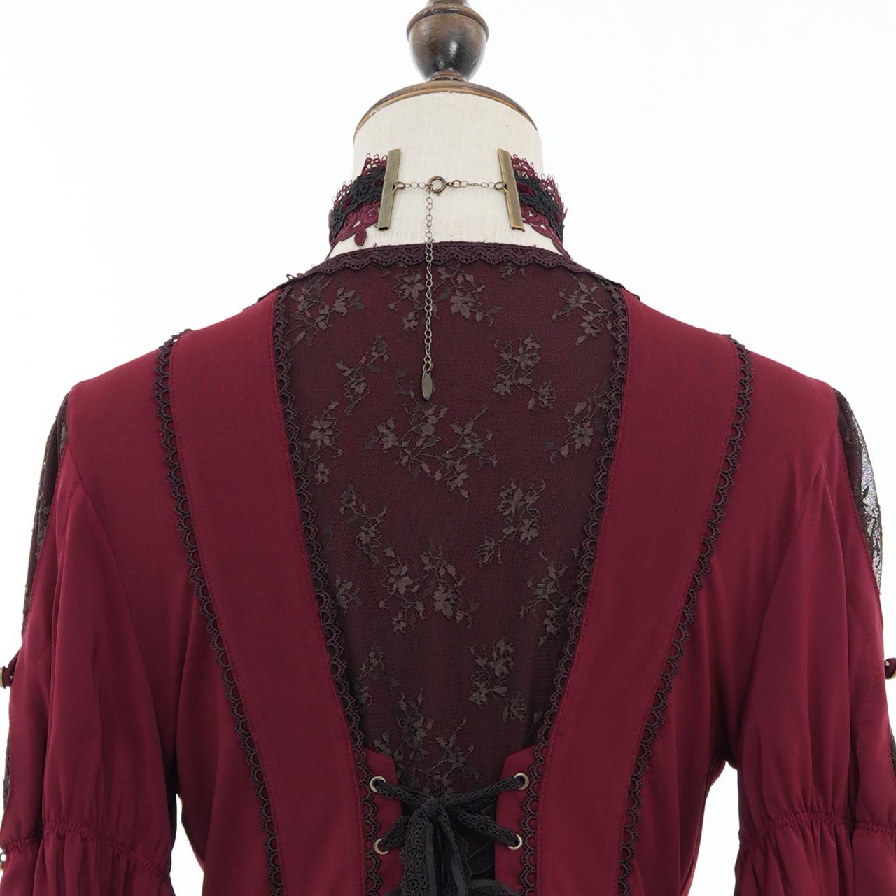 Larme d’Alice Lace choker