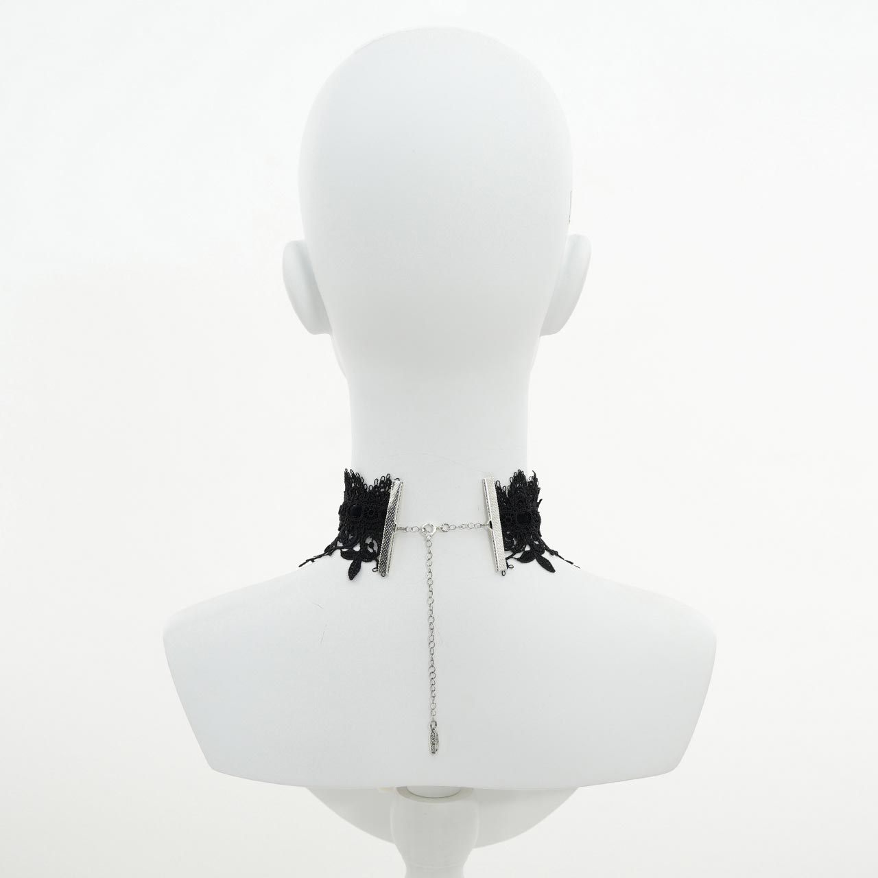 Larme d’Alice Lace choker