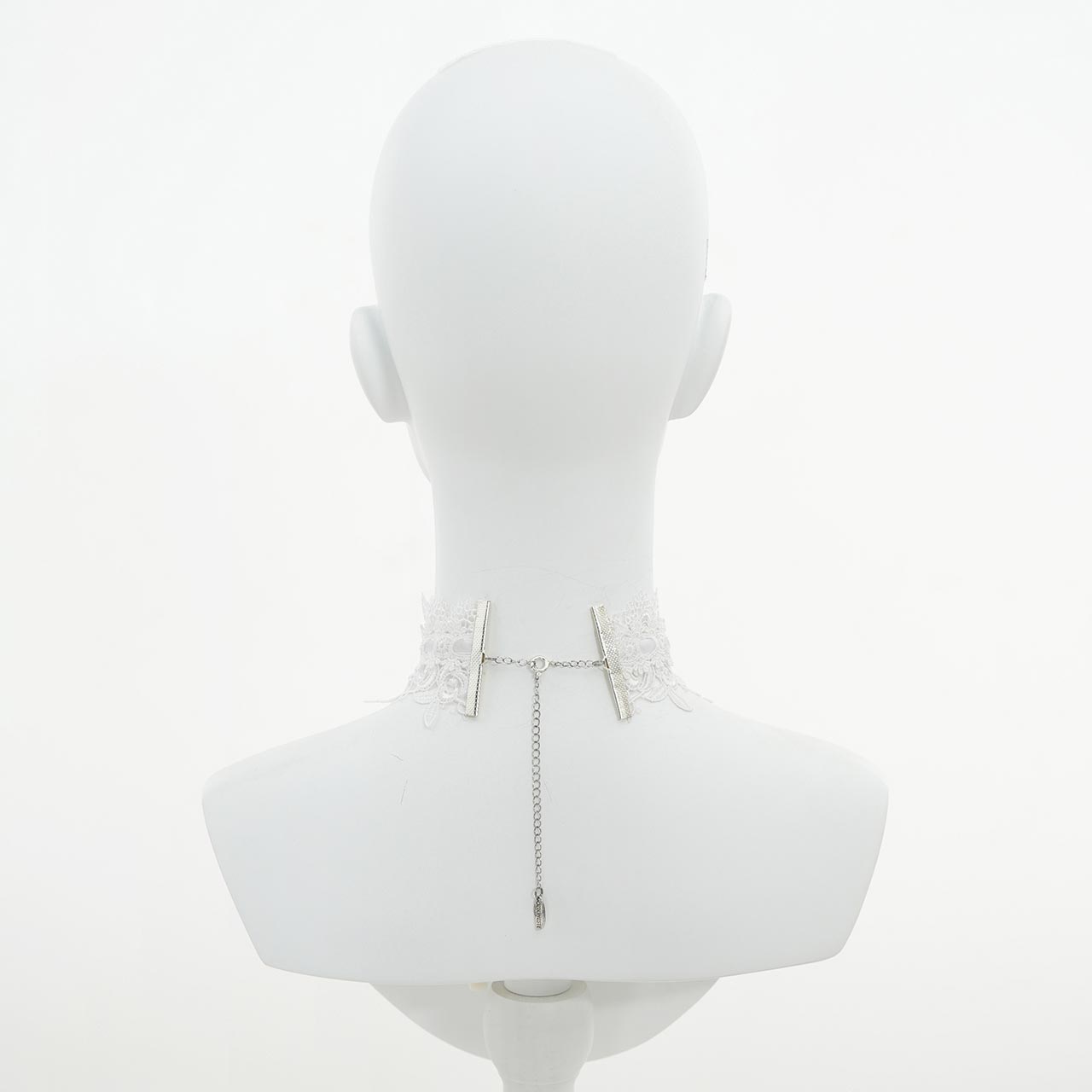 Larme d’Alice Lace choker