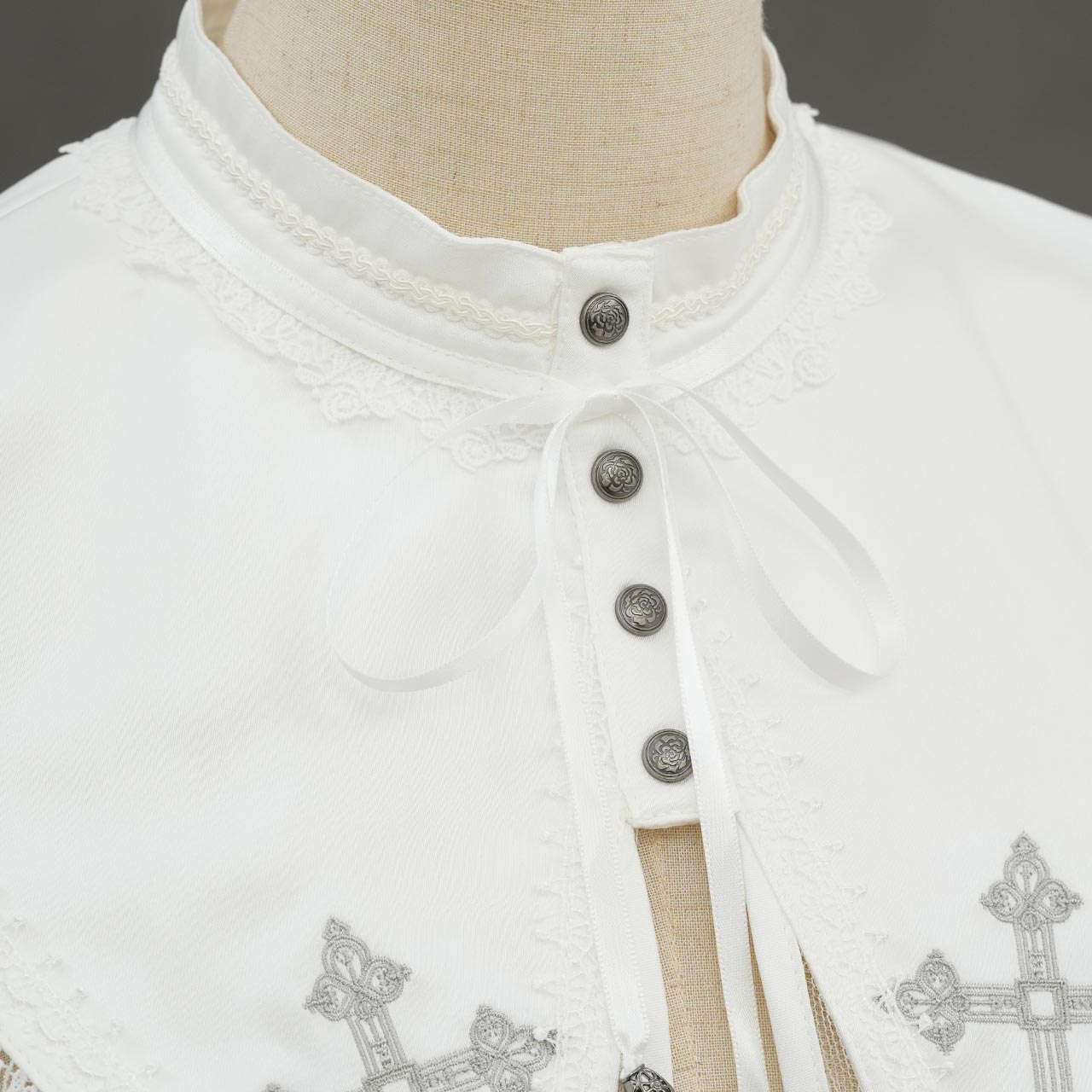 Whimsical Rosy Cats Rose Cross Detachable Collar