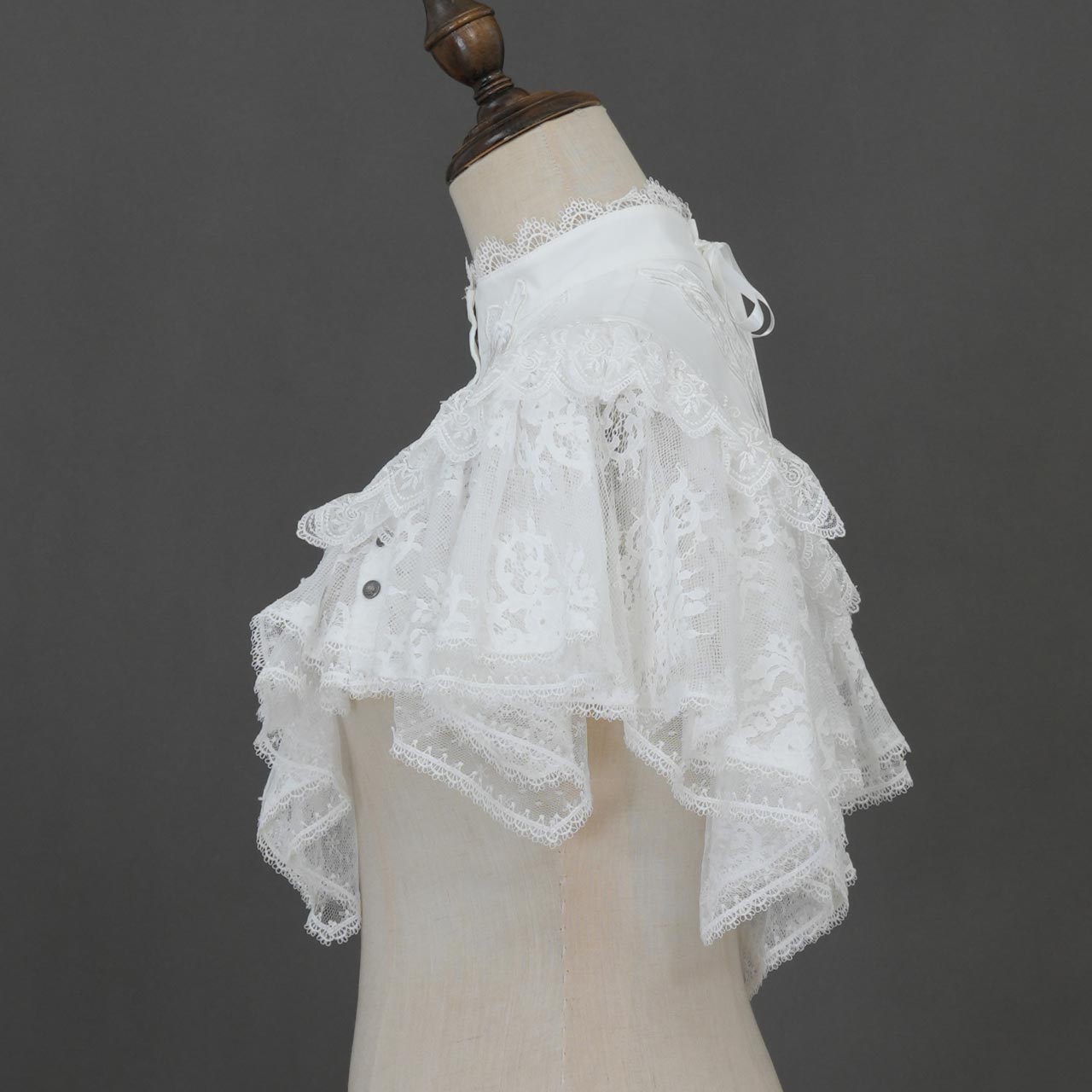 Grand Foyer Hotel Lace Cape