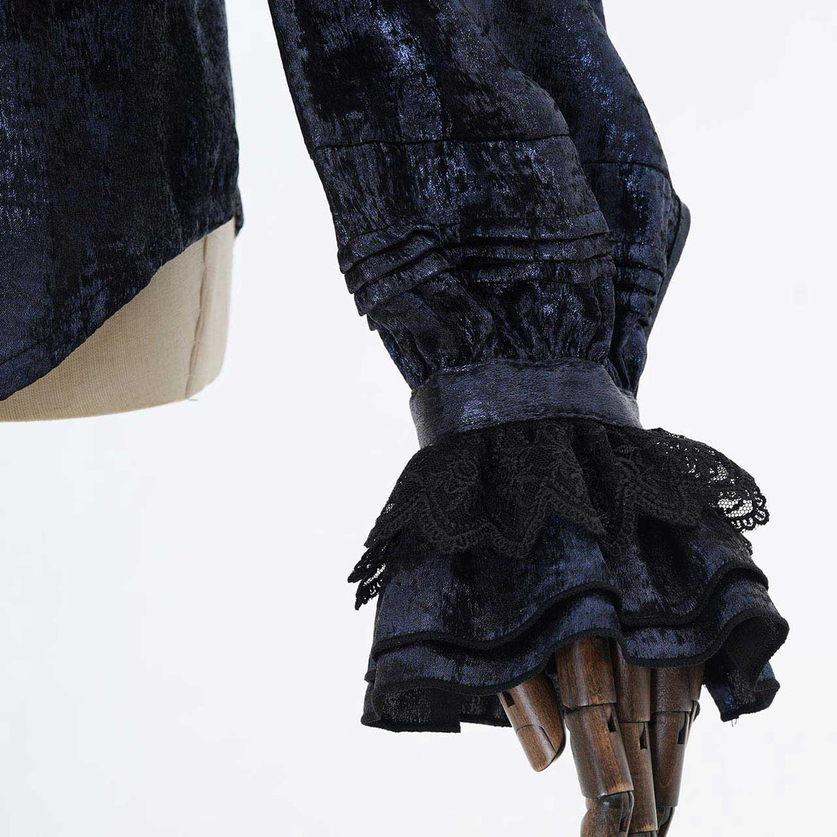 Grand Foyer Hotel Cascade Ruffle Blouse【M】